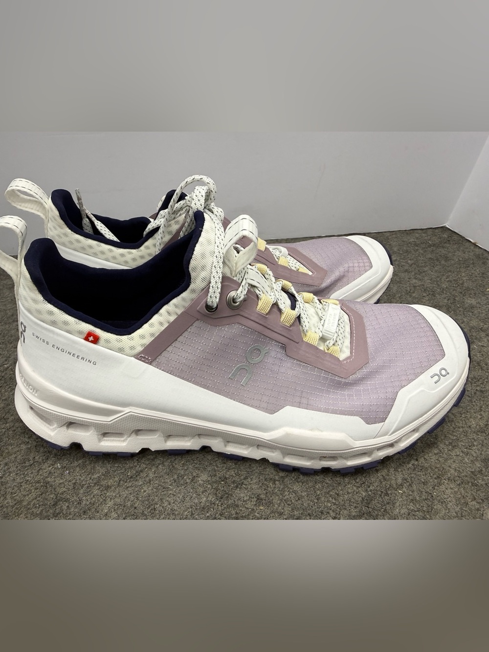On Cloud Ultra Women’s Trail Running Shoes – Lavender/White – Size 9.5